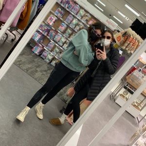 Meet your Posher, Annie